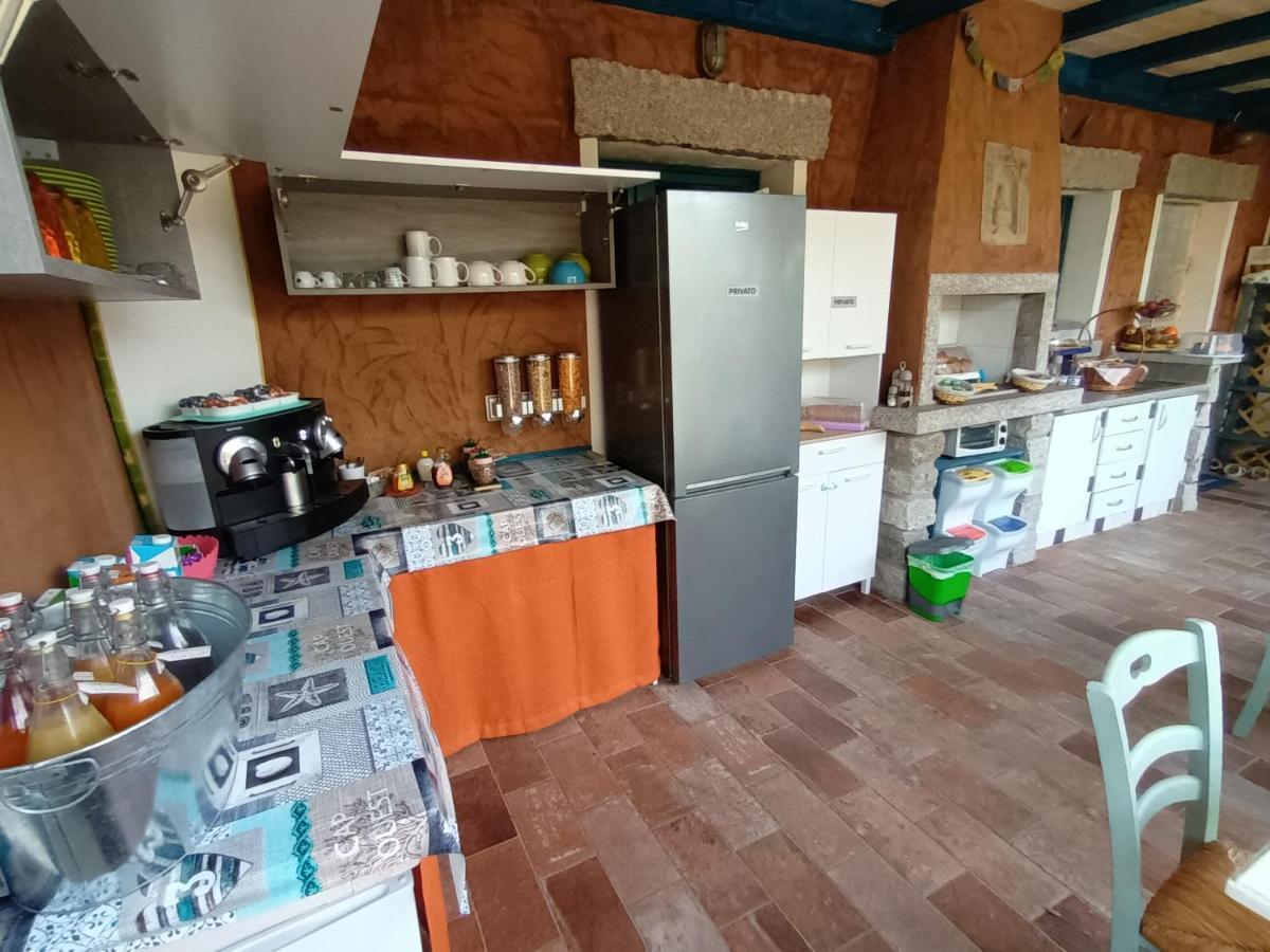 Portopollo Surfhouse Barrabisa 外观 照片