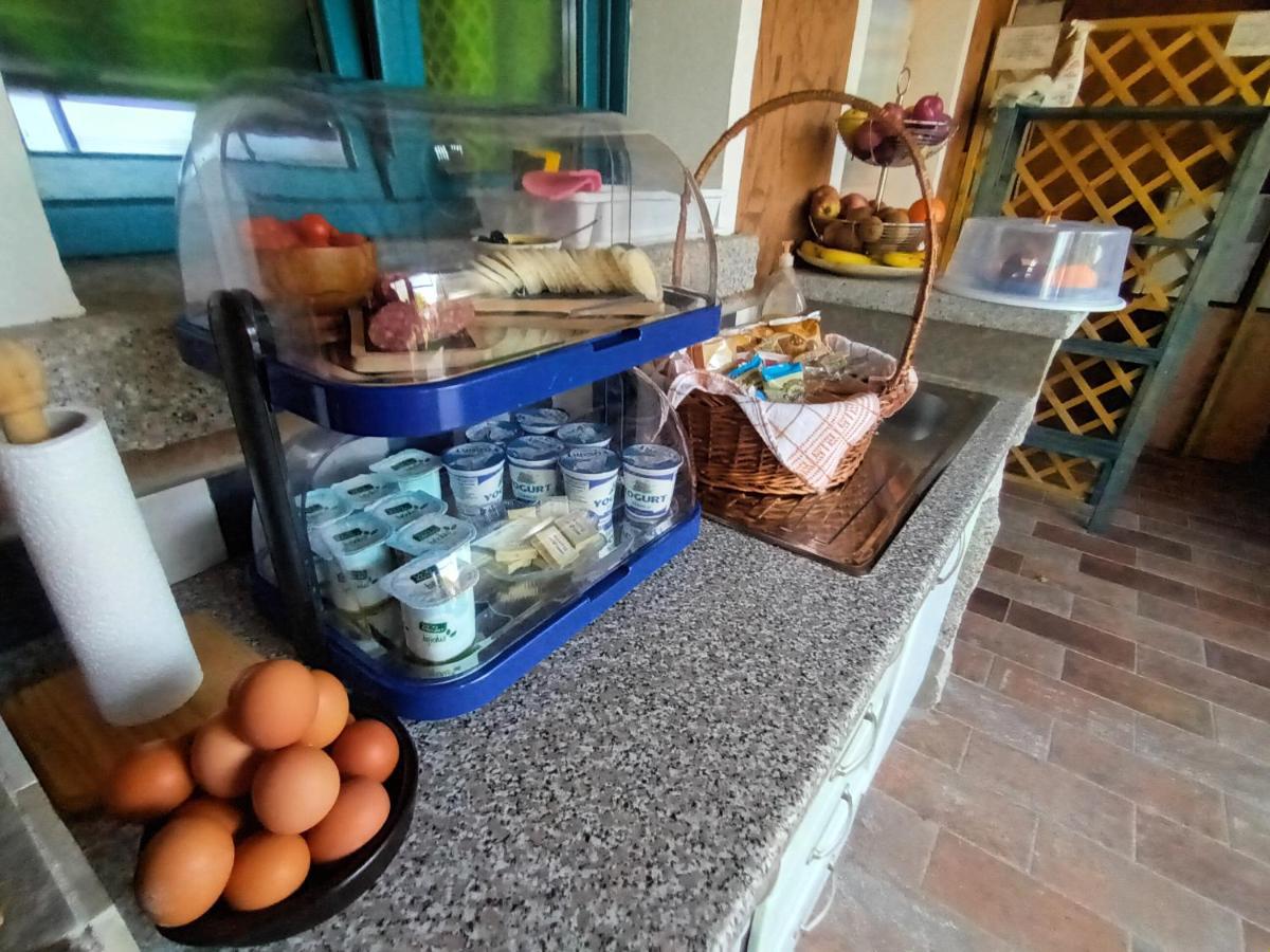 Portopollo Surfhouse Barrabisa 外观 照片